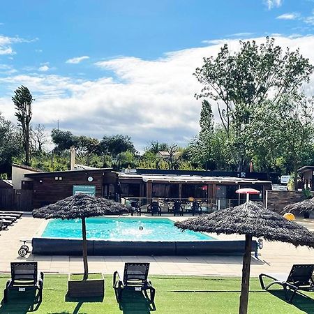 Camping Le Val De Cesse Mirepeisset Bagian luar foto