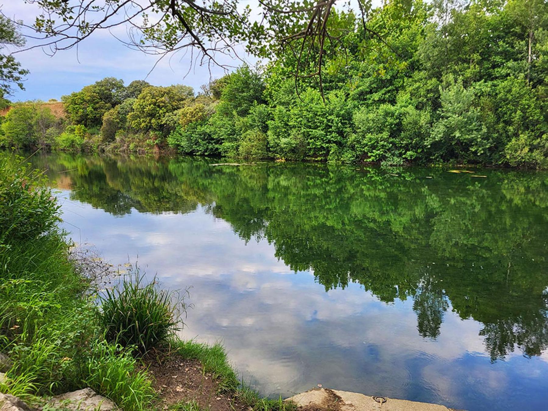 Camping Le Val De Cesse Mirepeisset Bagian luar foto